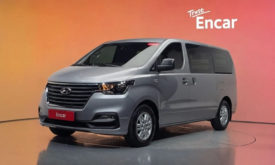 Hyundai Starex — фото 1