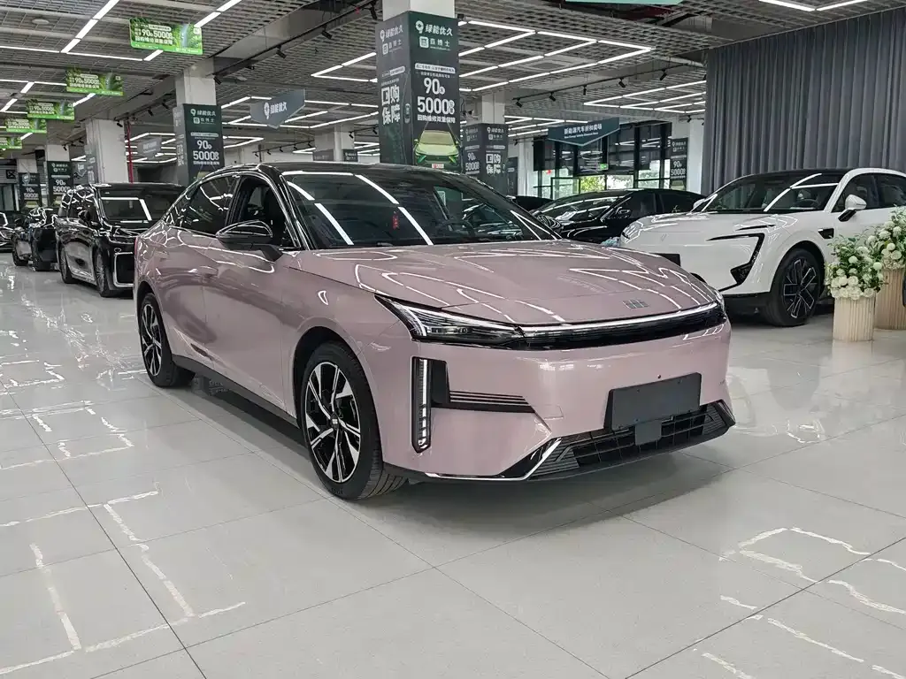 Geely Galaxy L6 — фото 4