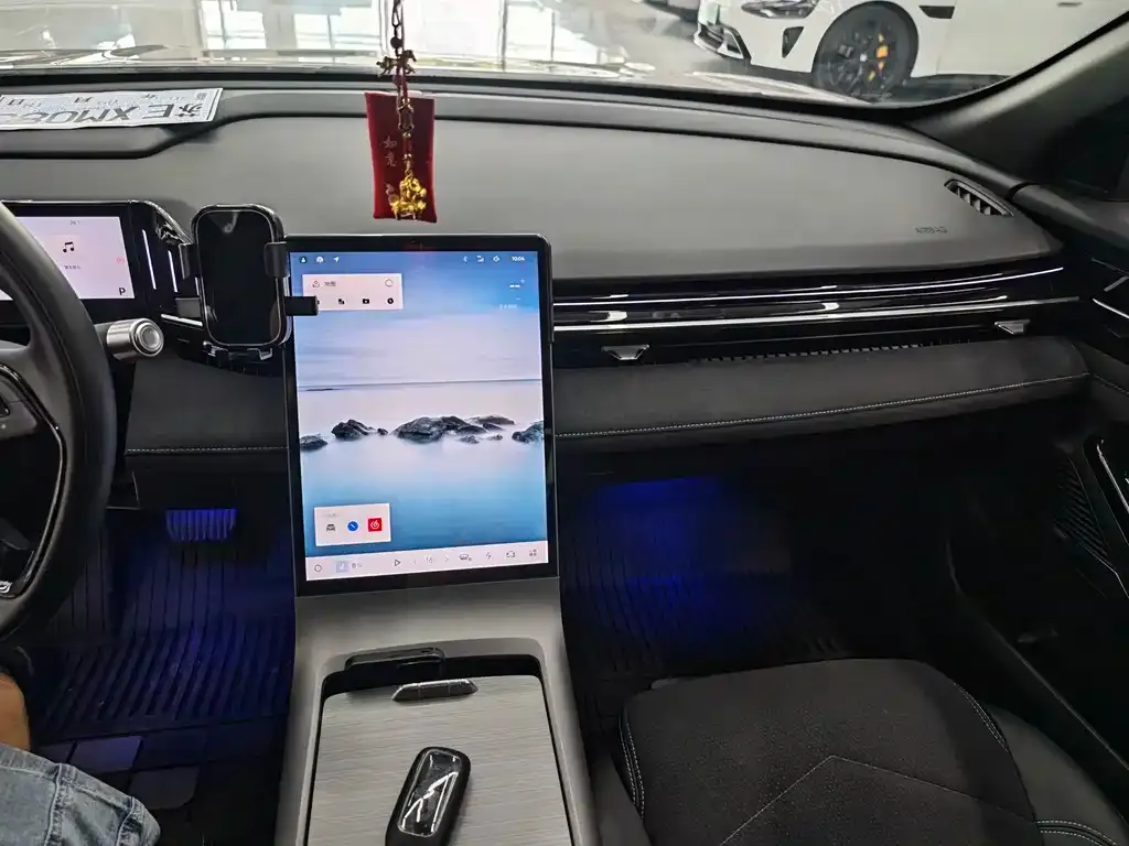 Geely Galaxy L6 — фото 10