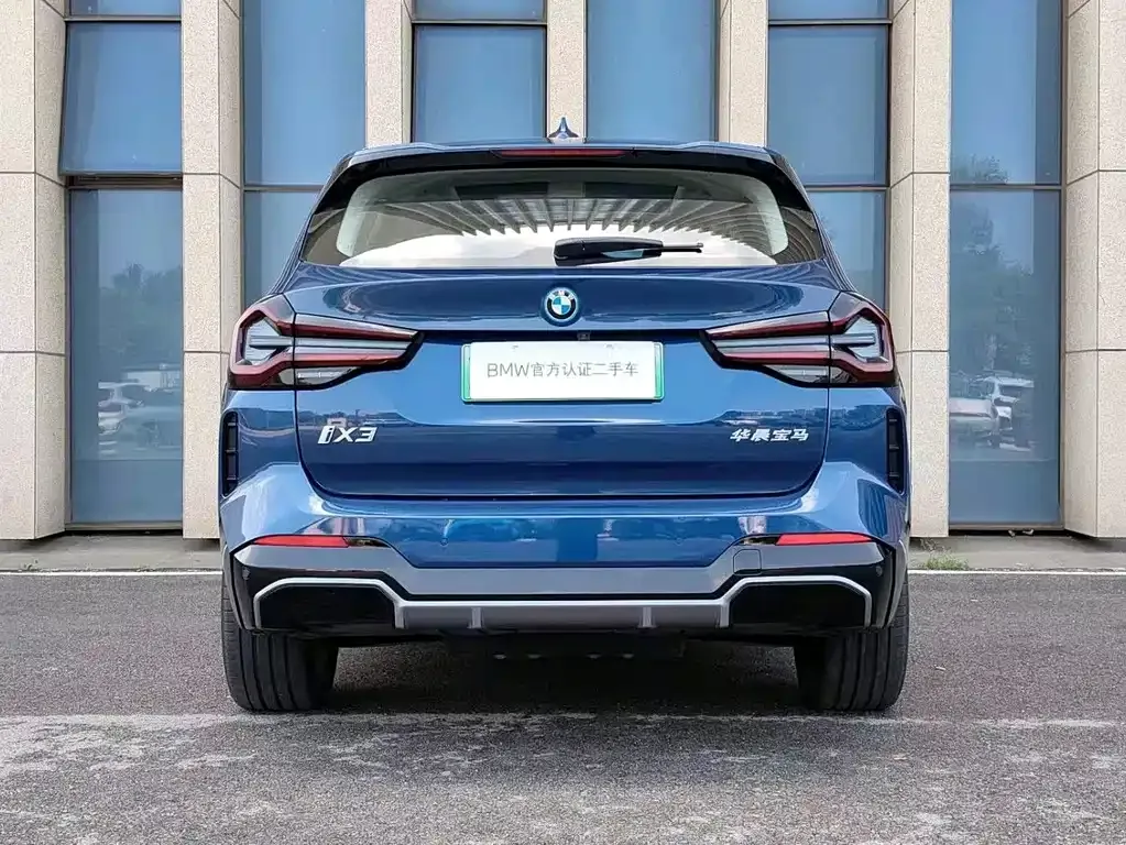 BMW iX3 — фото 4
