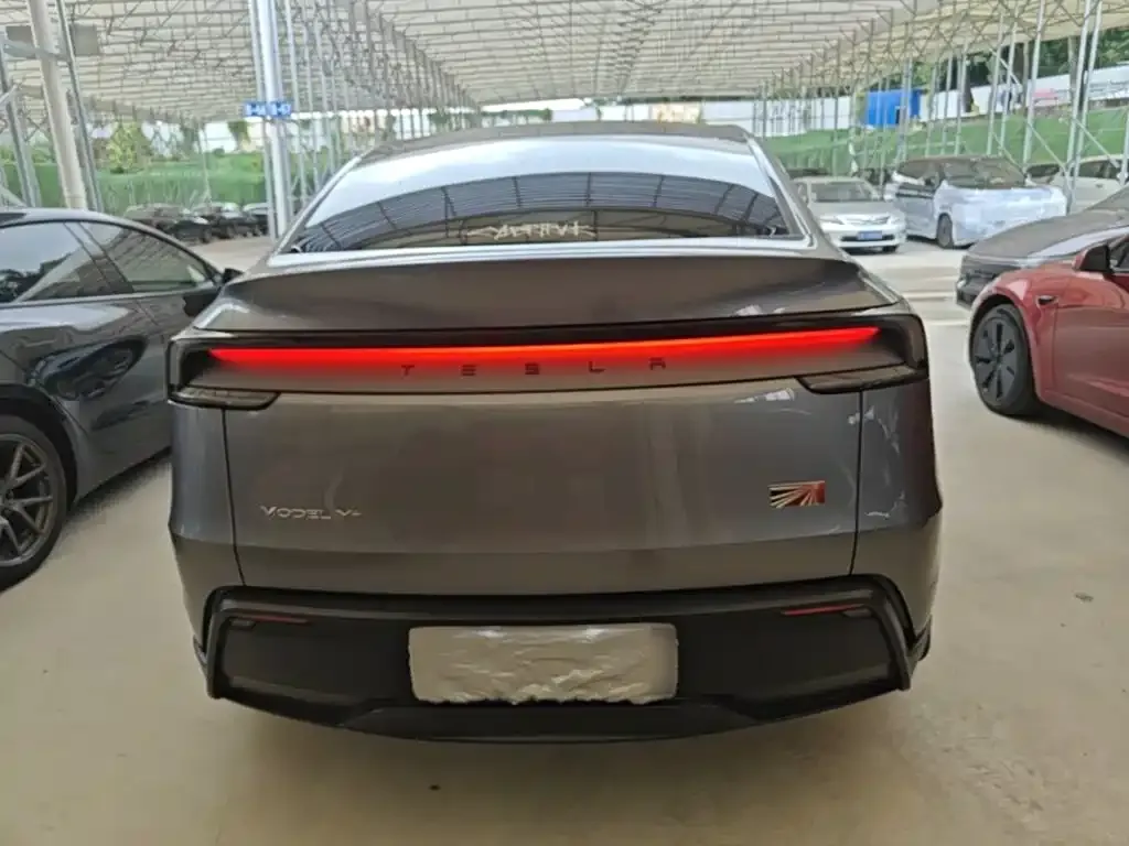 Tesla Model Y — фото 2