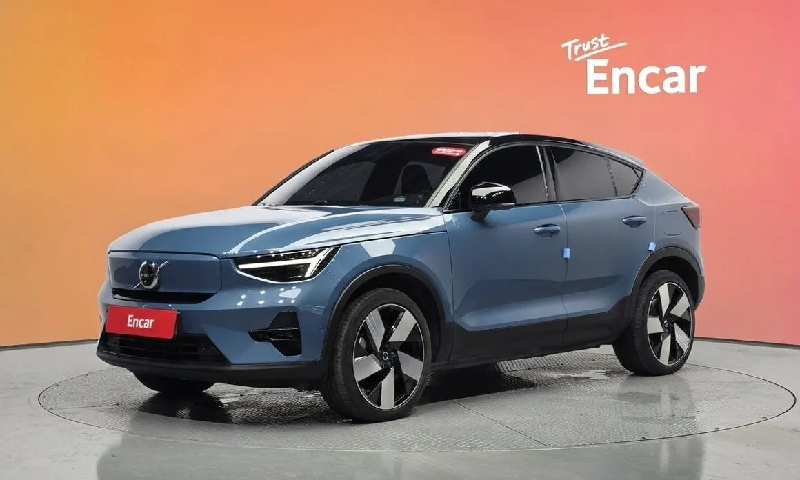 Volvo C40 — фото 1