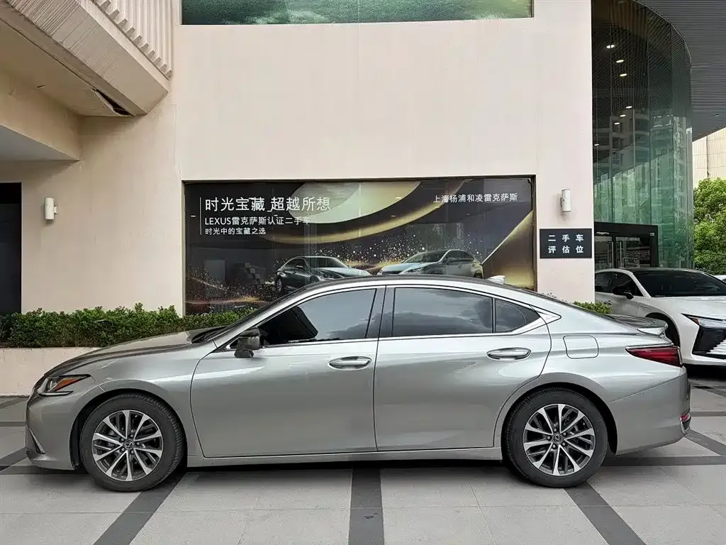 Lexus ES — фото 4