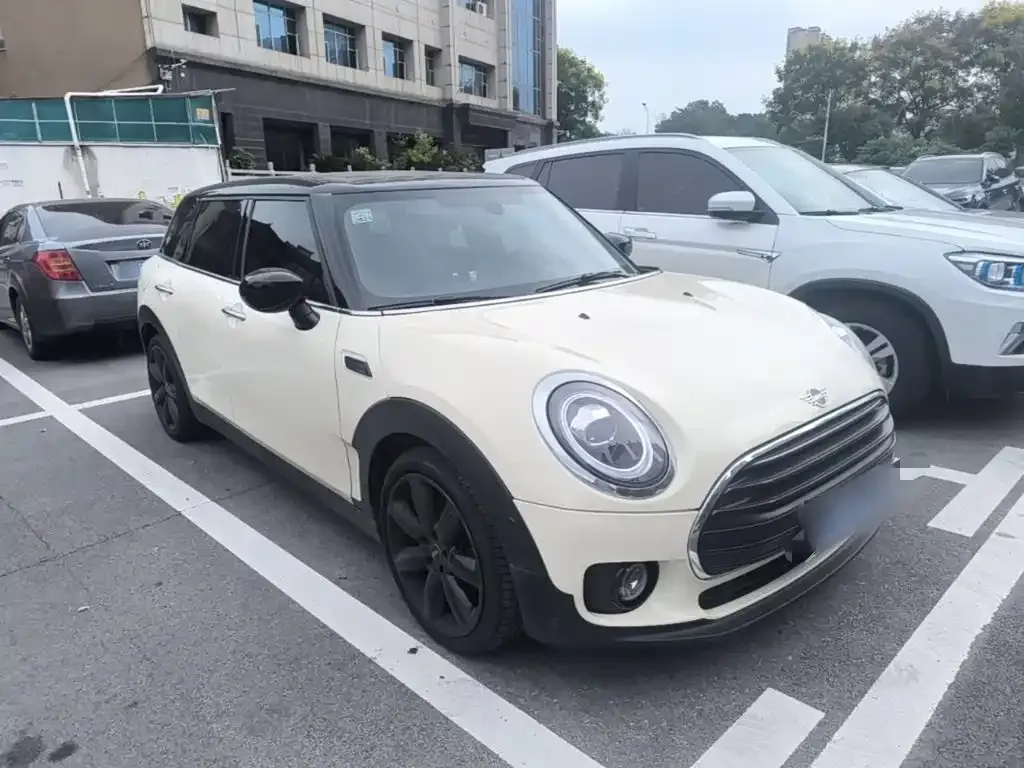 MINI Clubman — фото 3