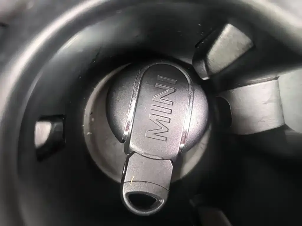 MINI Clubman — фото 2