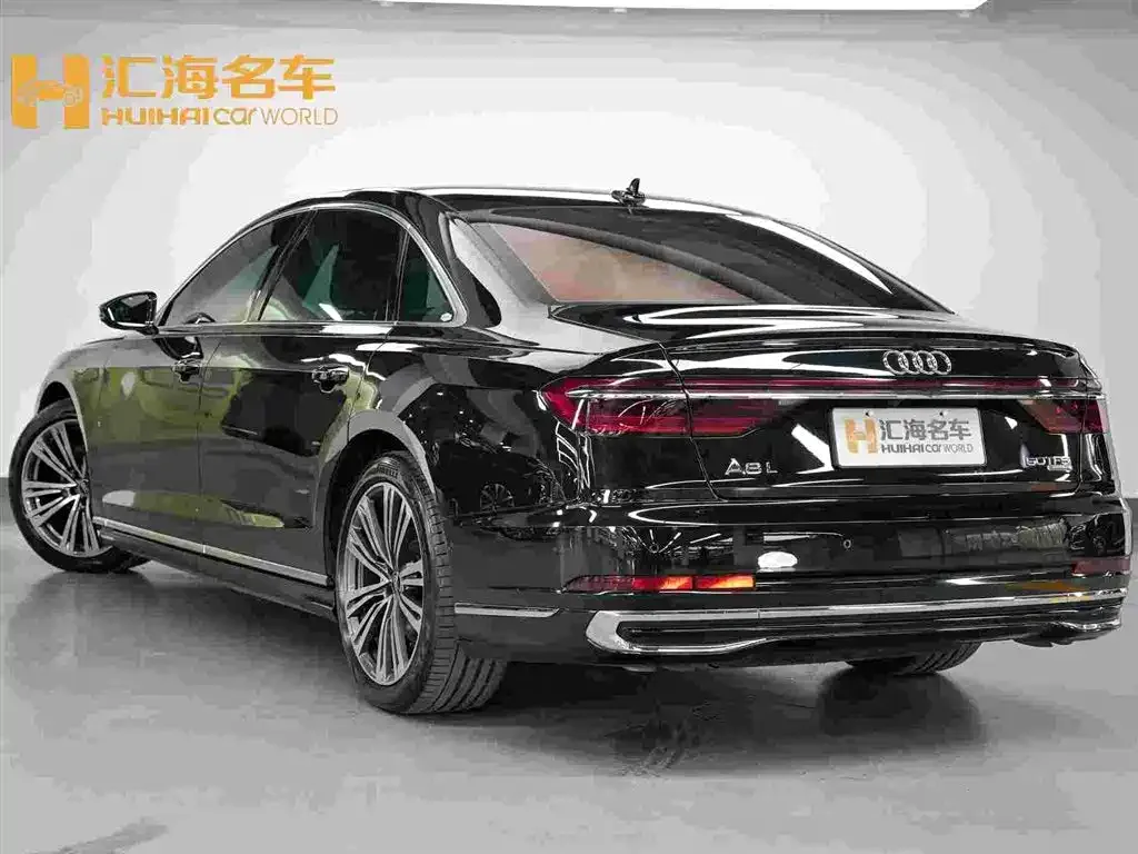 Audi A8 — фото 4