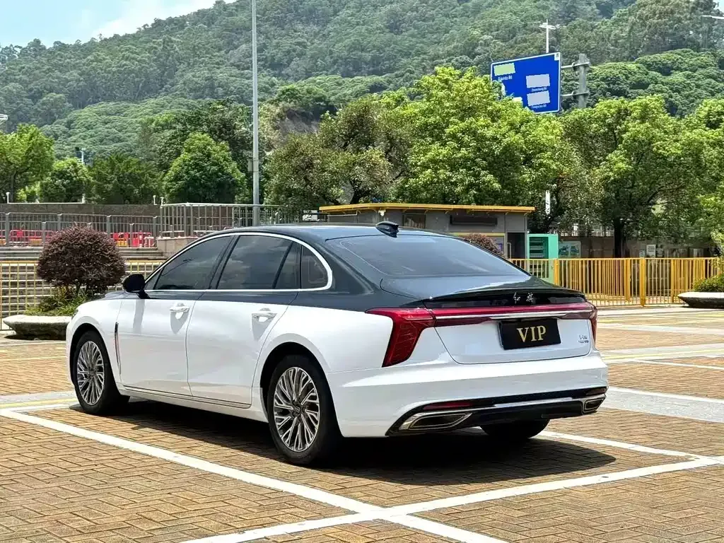Hongqi H5 — фото 4