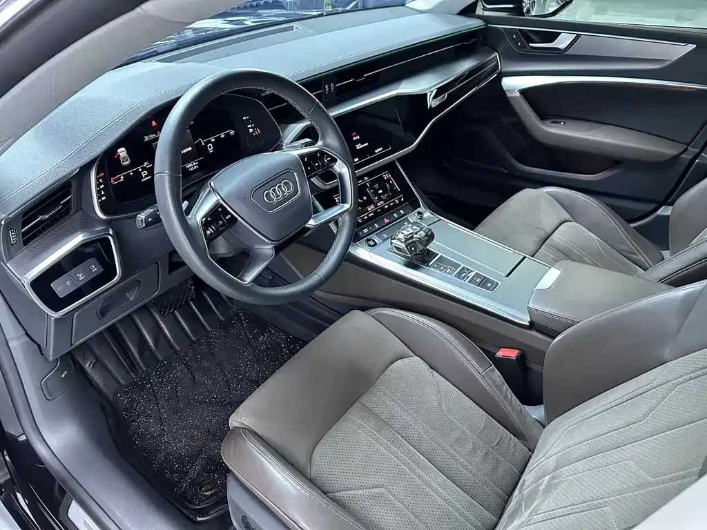Audi A7L — фото 10