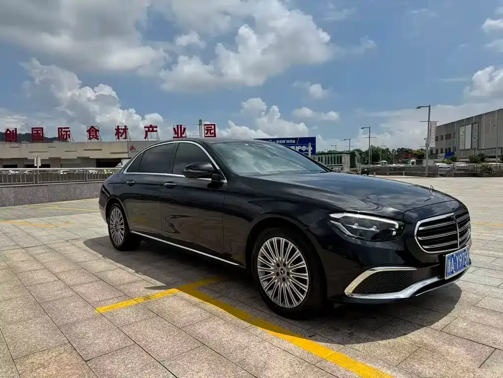 Mercedes-Benz E-Class — фото 5