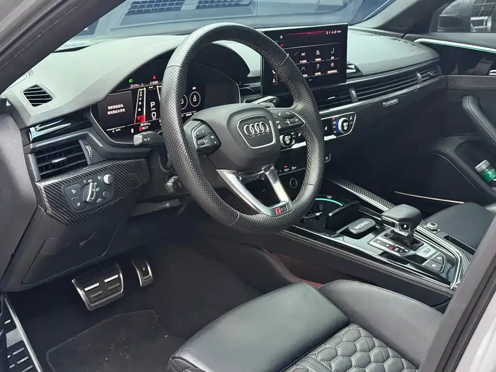 Audi RS 4 — фото 8