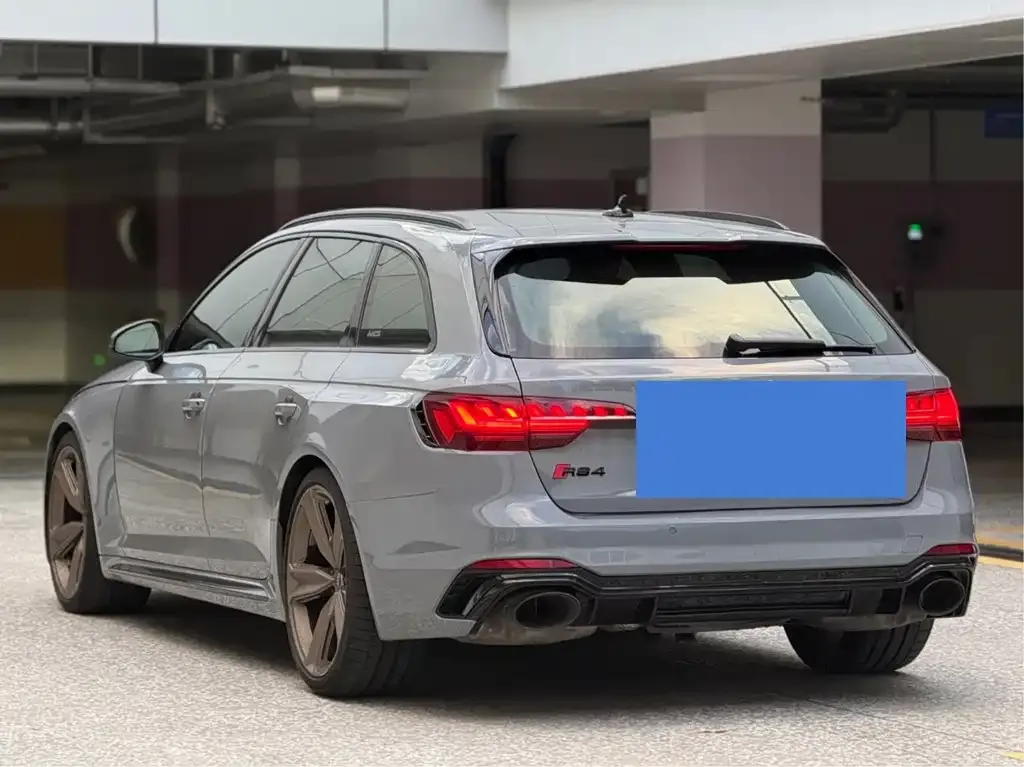 Audi RS 4 — фото 9