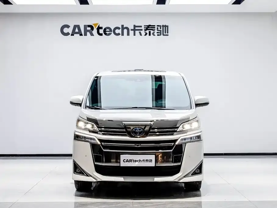Toyota Vellfire — фото 3