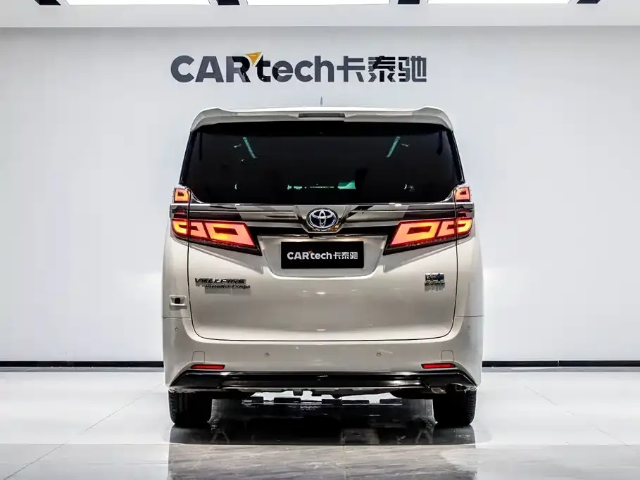 Toyota Vellfire — фото 6