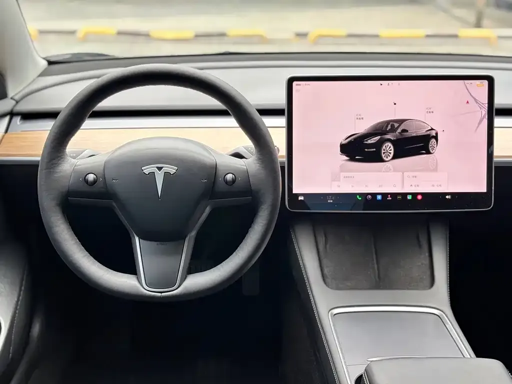 Tesla Model 3 — фото 2