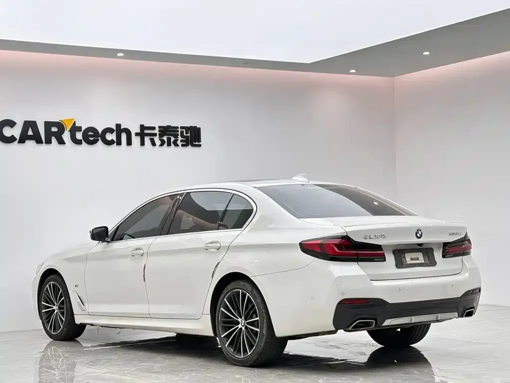 BMW 5 Series — фото 3