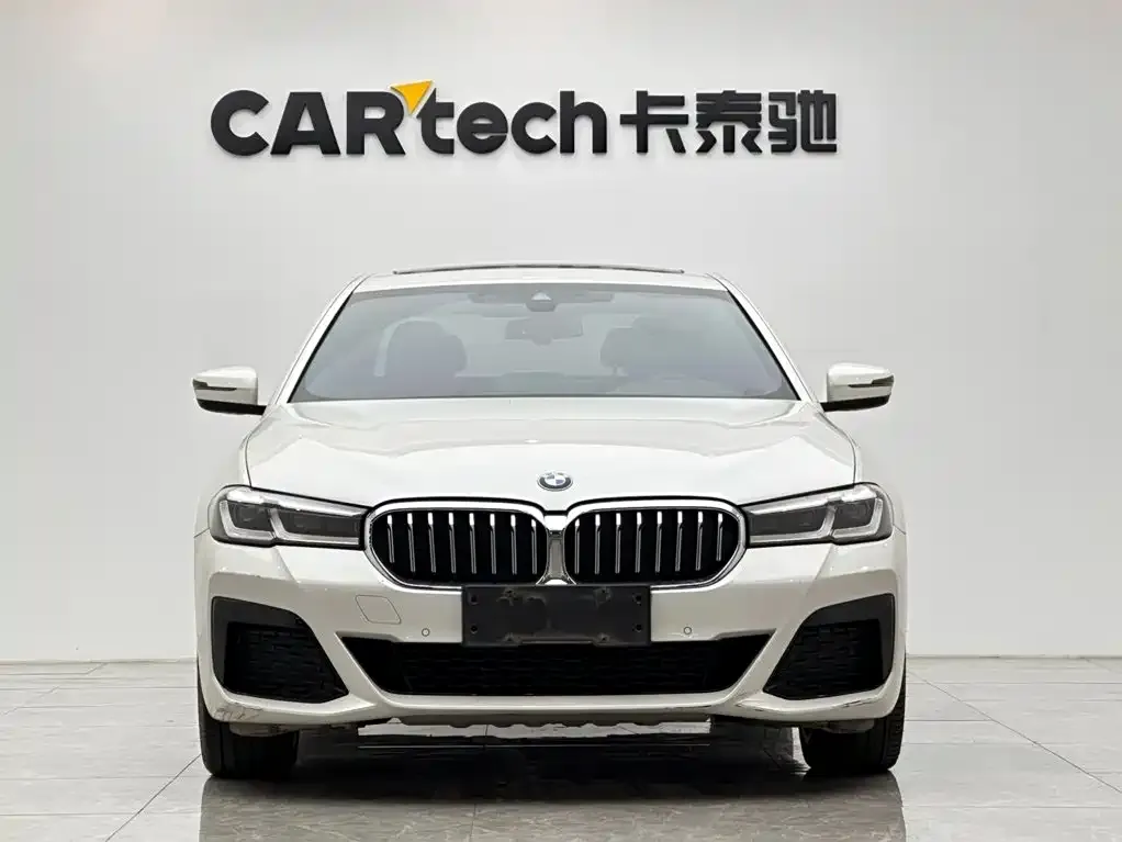 BMW 5 Series — фото 5