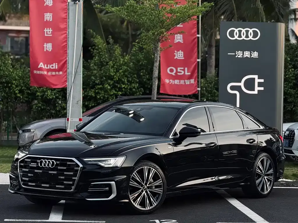 Audi A6L — фото 1