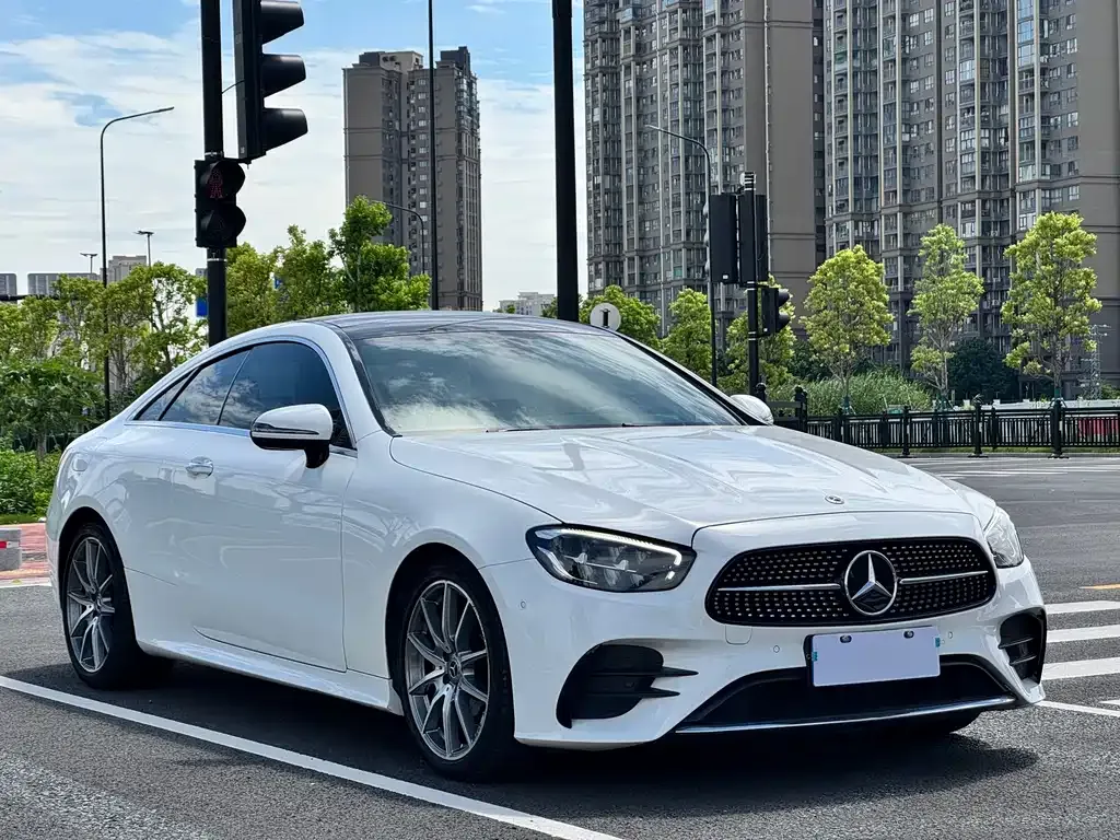 Mercedes-Benz E-Class (Import) — фото 1