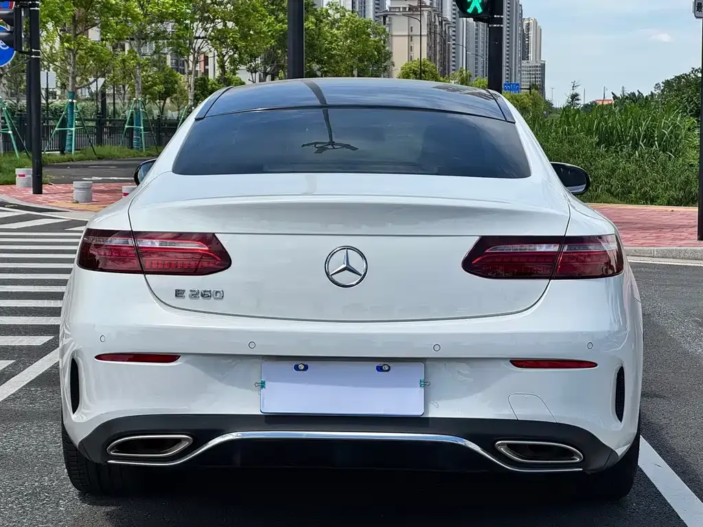 Mercedes-Benz E-Class (Import) — фото 5