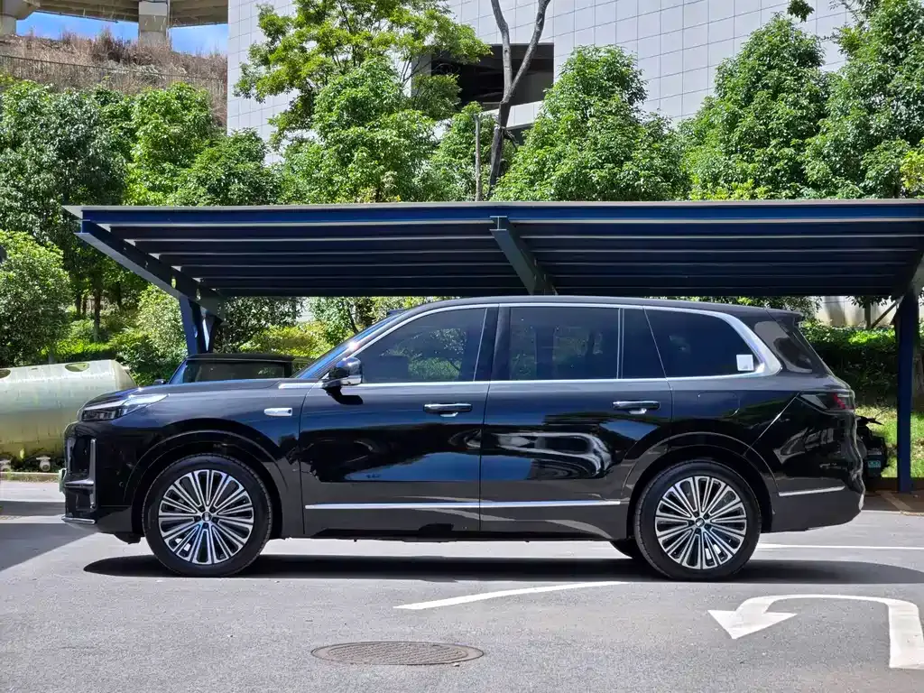 Geely Galaxy M9 — фото 8