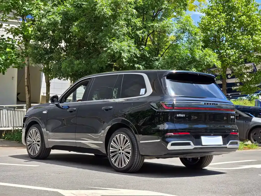 Geely Galaxy M9 — фото 10