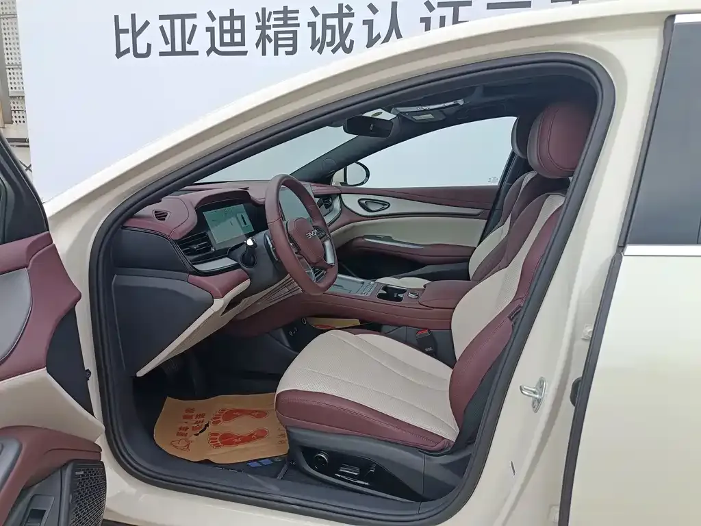 BYD Seal 07 DM-i — фото 9