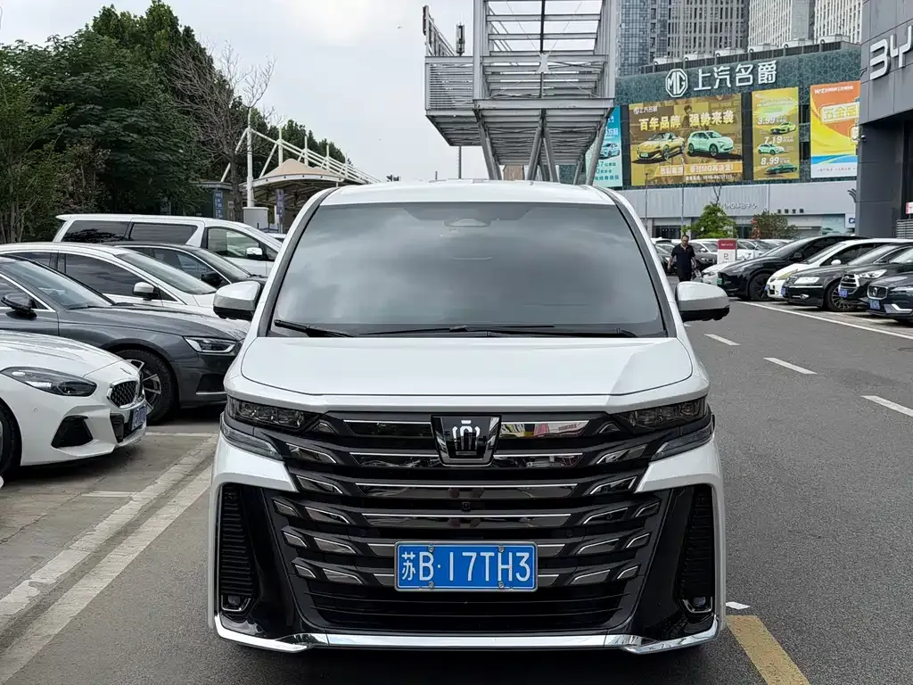 Toyota Vellfire — фото 7