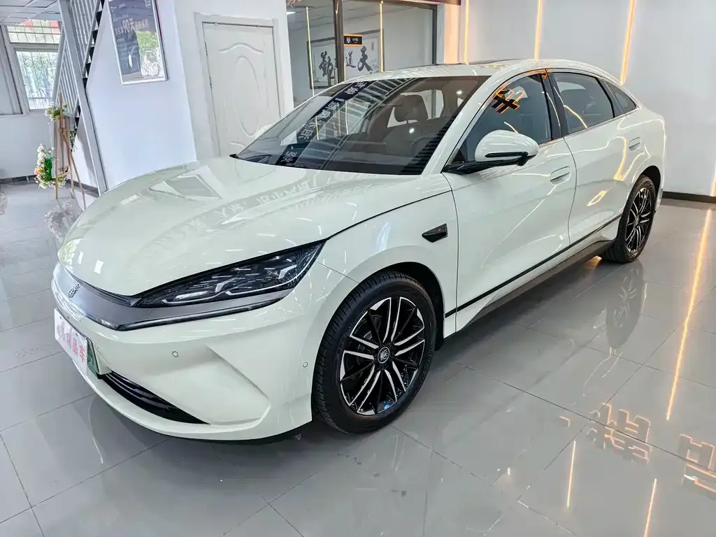 BYD Qin L — фото 1