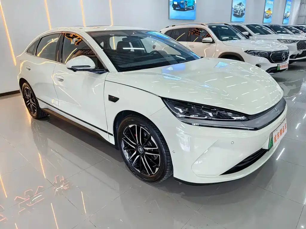 BYD Qin L — фото 8