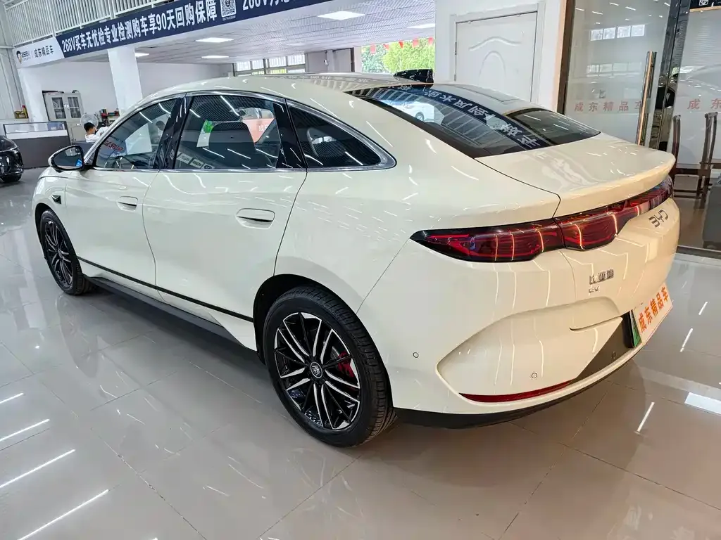 BYD Qin L — фото 7