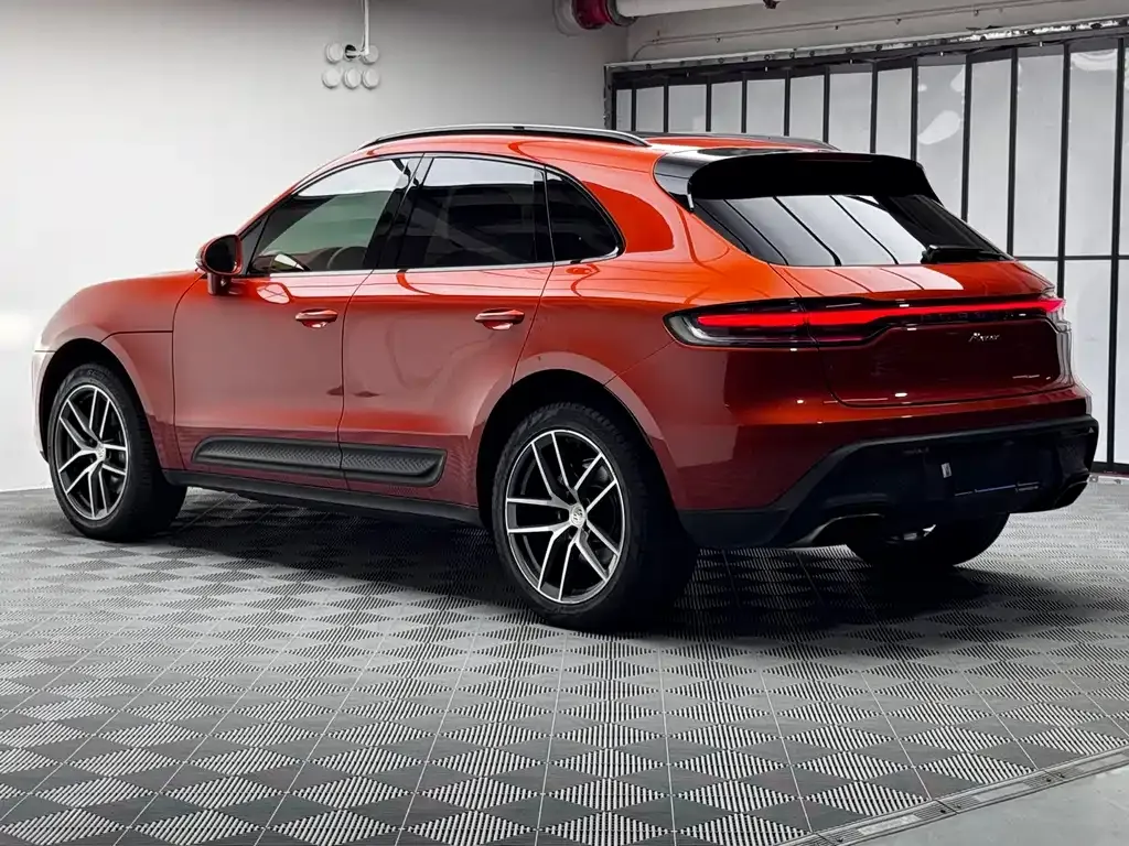 Porsche Macan — фото 7