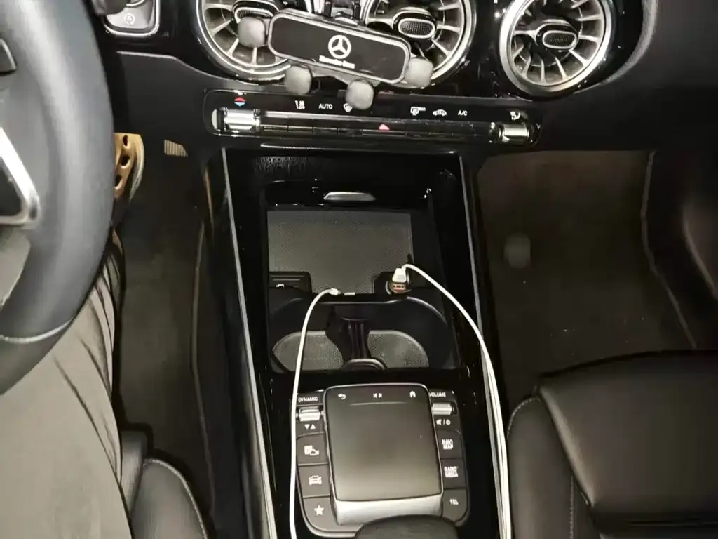 Mercedes-Benz GLA — фото 9