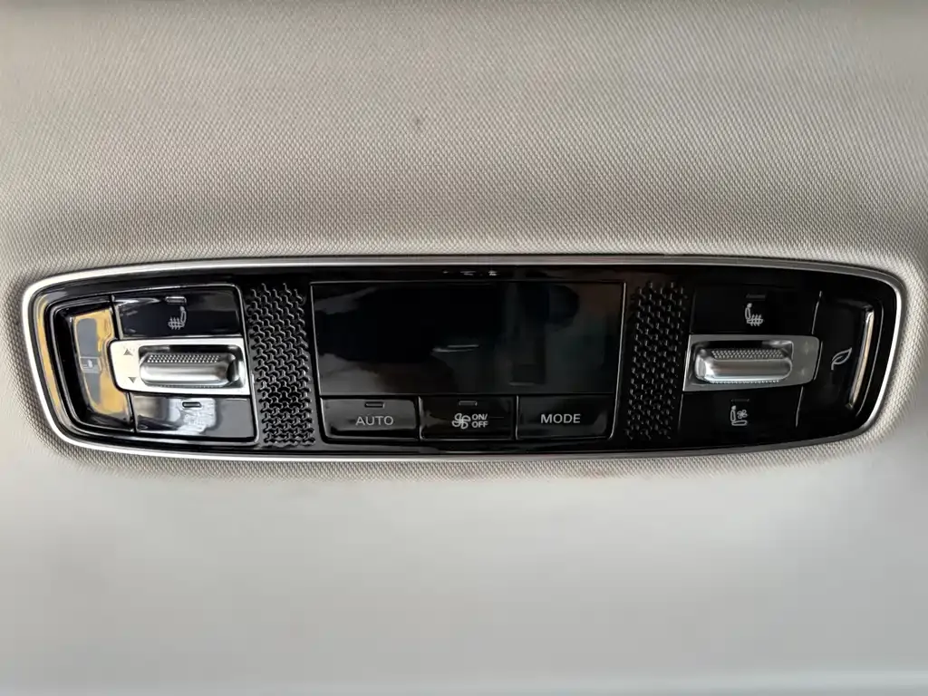 Roewe iMAX8 — фото 3