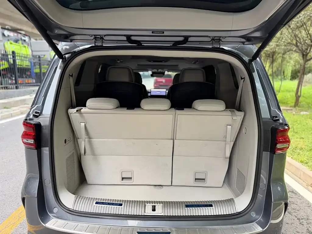 Roewe iMAX8 — фото 4