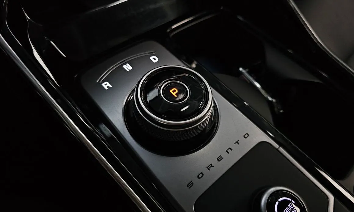 Kia Sorento — фото 4