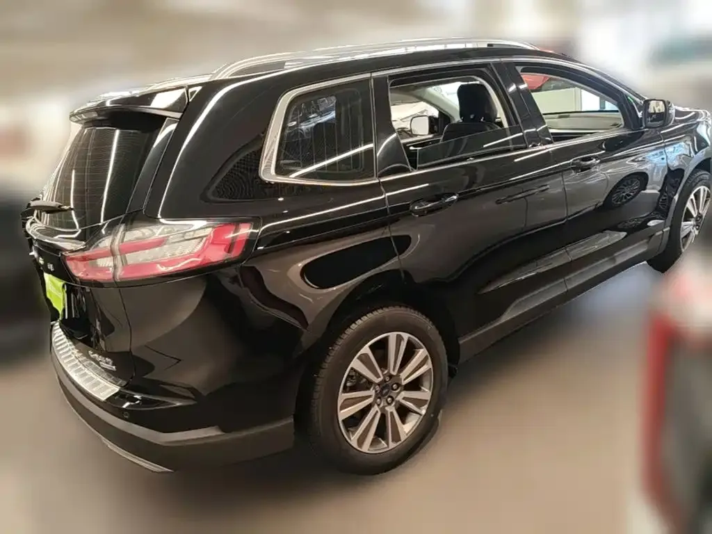 Ford Edge — фото 8