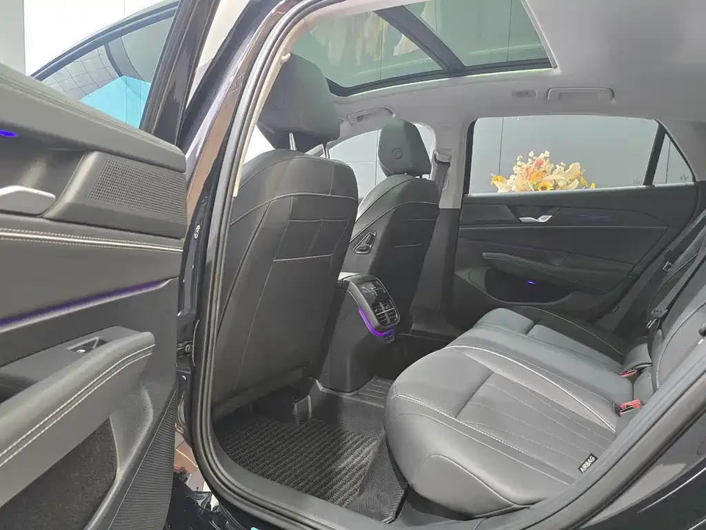 Volkswagen Passat — фото 3