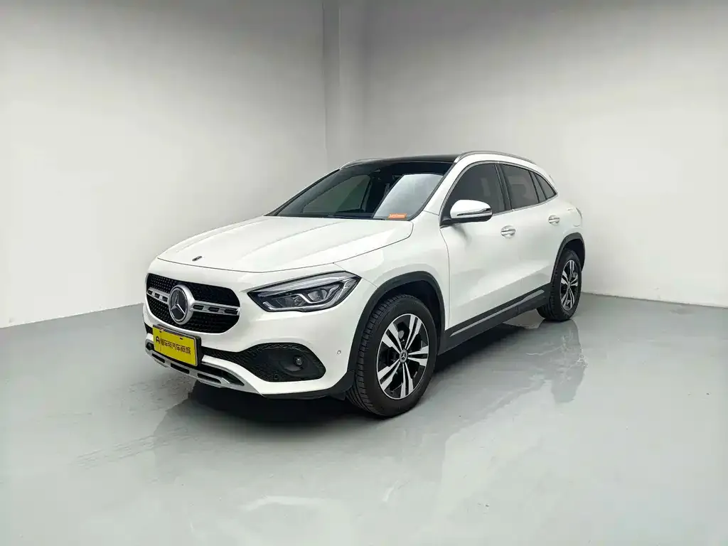 Mercedes-Benz GLA — фото 1