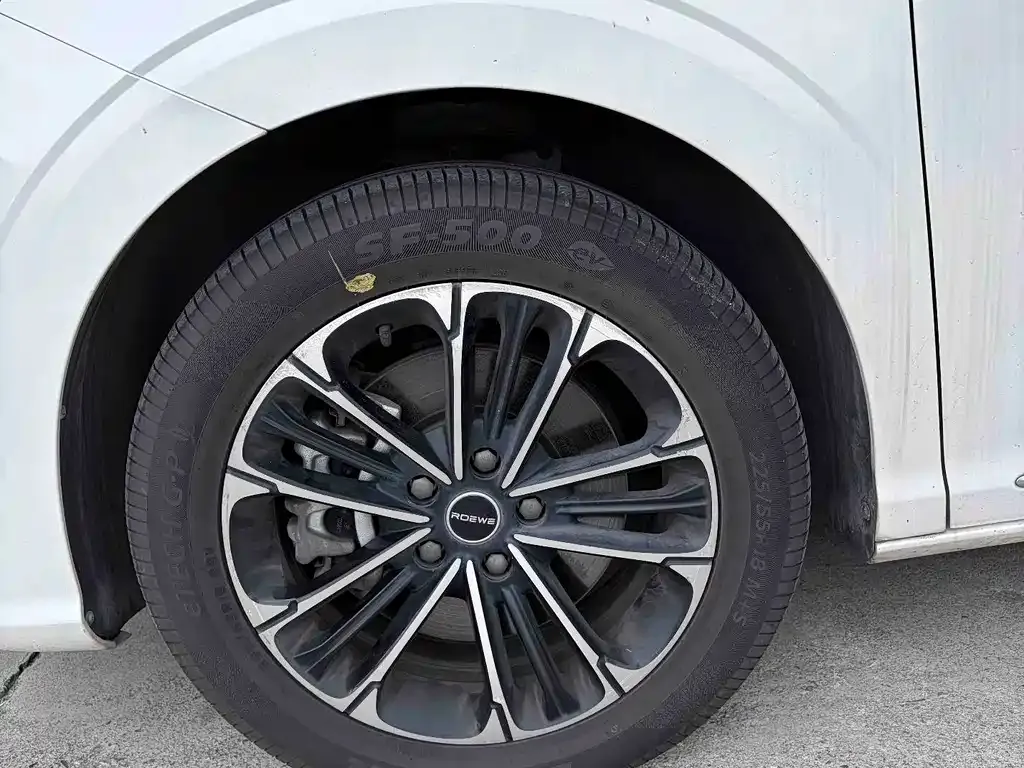 Roewe iMAX8 — фото 6
