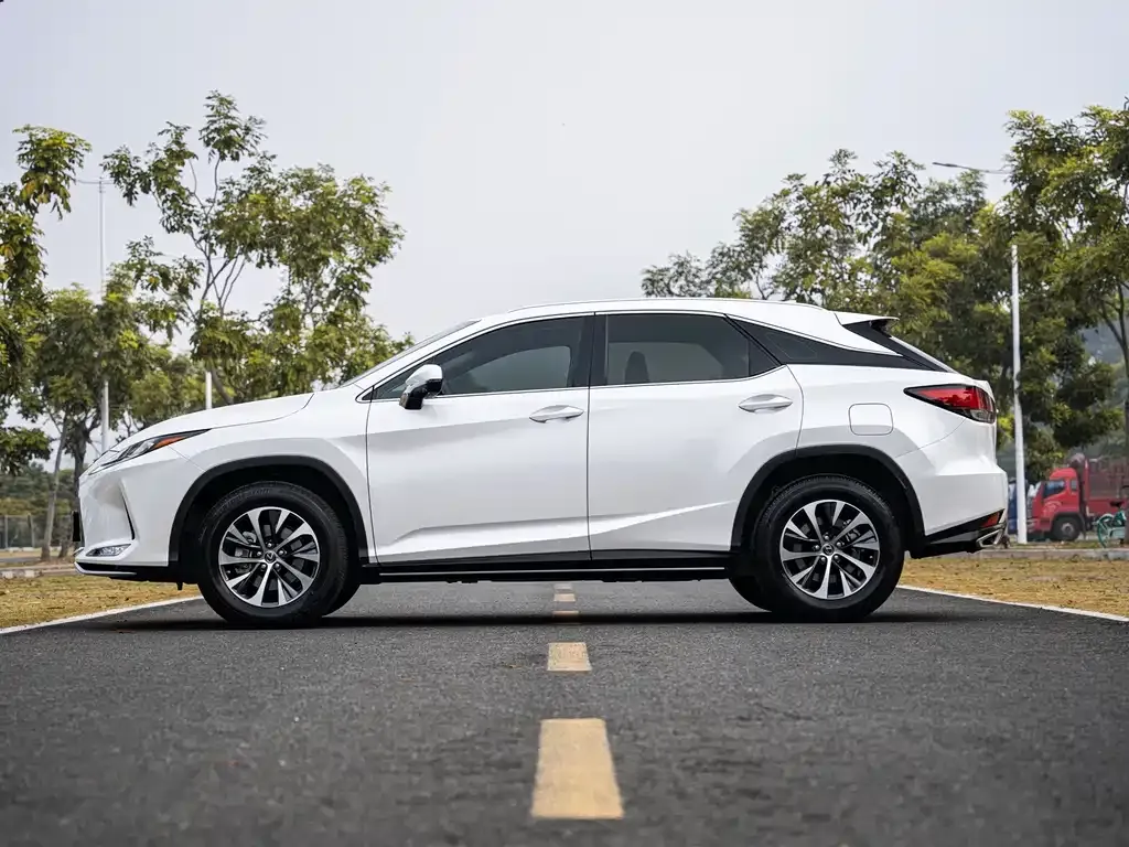 Lexus RX — фото 5