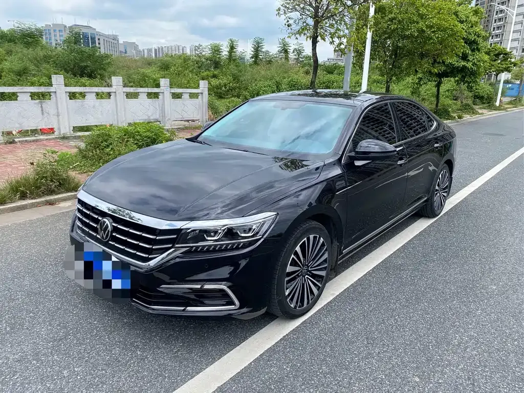 Volkswagen Passat — фото 1