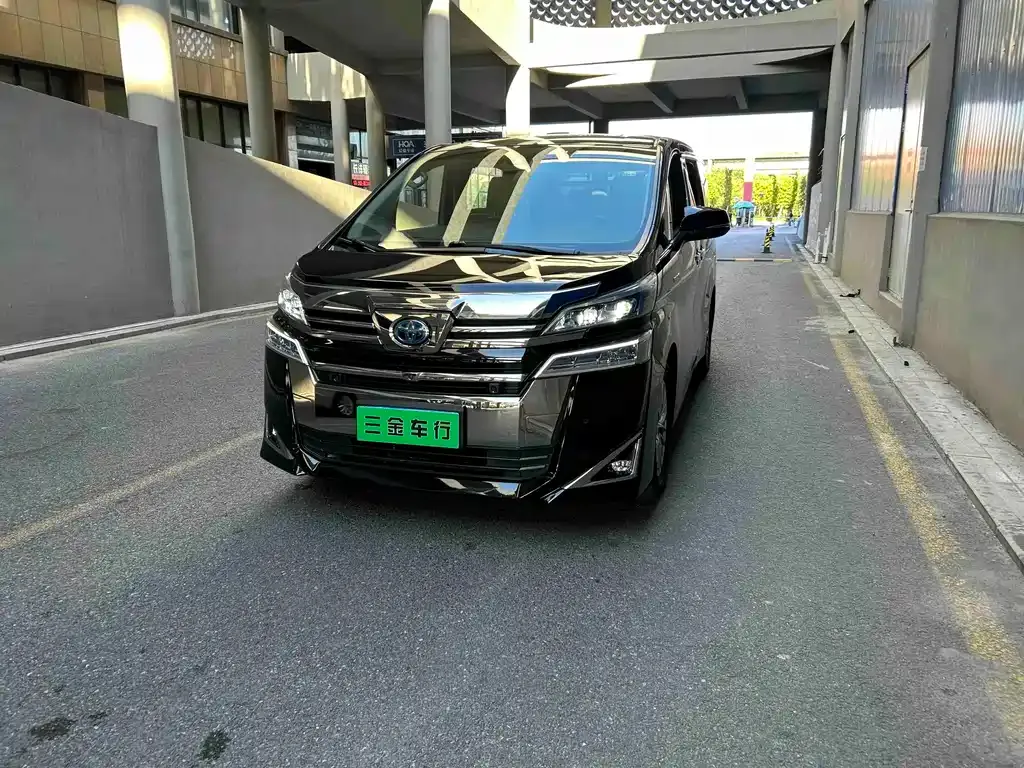 Toyota Vellfire — фото 4