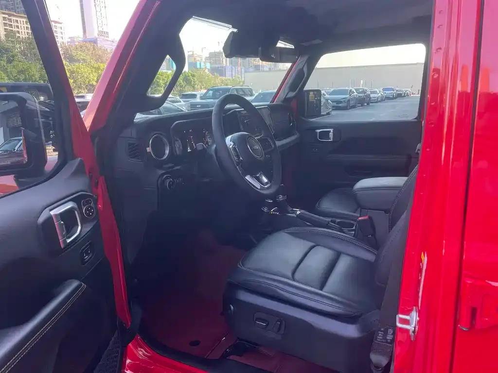 Jeep Wrangler — фото 10