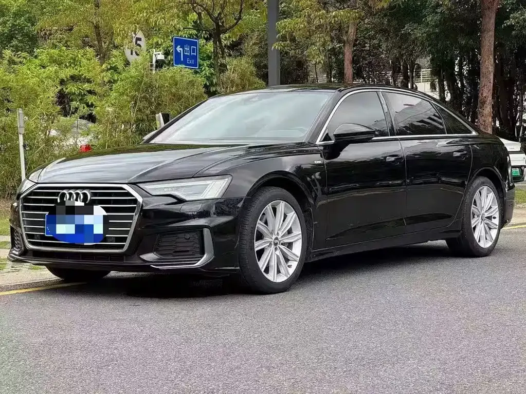 Audi A6L — фото 1