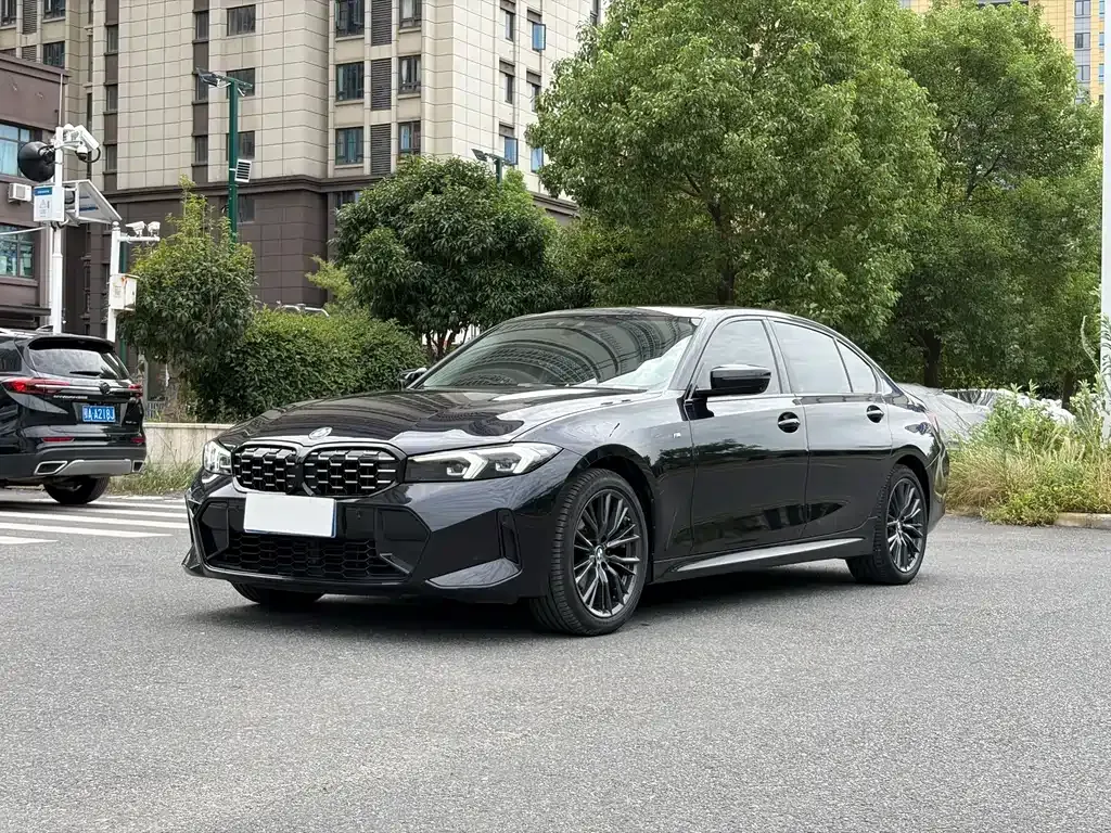 BMW 3 Series — фото 1