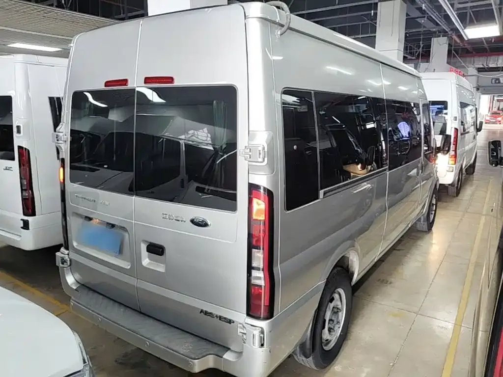 Ford Transit Custom — фото 7