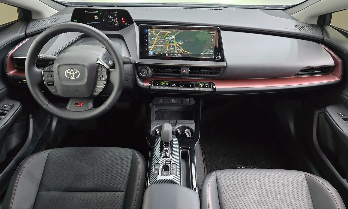 Toyota Prius — фото 9