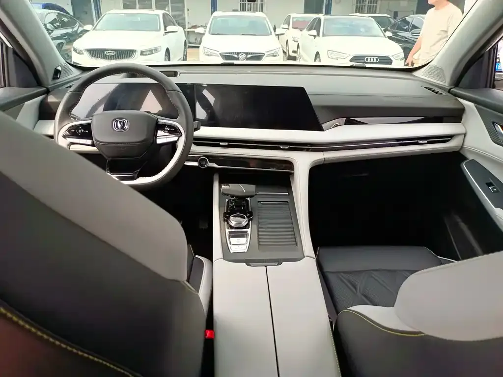 Changan CS75 PLUS — фото 10