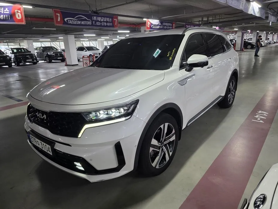 Kia Sorento — фото 8