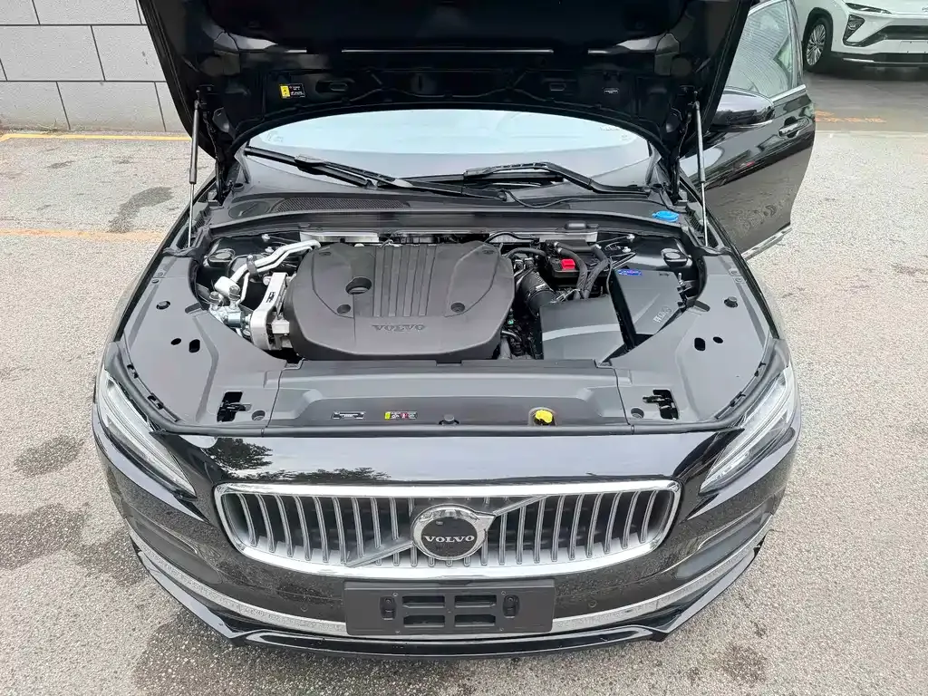 Volvo S90 — фото 9